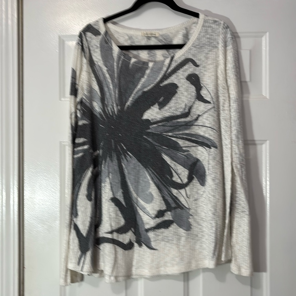Enti Clothing brand top Size Large